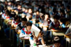 中新网评:小红书上假货丝滑流转,谁在开绿灯?